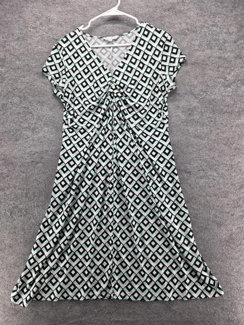 TravelSmith Dress Womens M Multicolor Fit & Flare Knee Length V-Neck Geometric